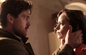 PHOENIX  ein Film von CHRISTIAN PETZOLD mit  NINA HOSS und RONALD ZEHRFELD.Die Geschichte einer Holocaust Ueberlebenden die mit neuer Intentität herausfinden will ob ihr Mann sie verraten hat. Story on a woman who has survived the Holocaust. Presumedly dead, she returns home under a new identity to find out if her husband betrayed her Phoenix. Il racontera l'histoire, après la Seconde Guerre Mondiale, d'une femme qui a survécu à l'Holocauste. Tout le monde la croit morte. Elle revient chez elle sous une nouvelle identité et découvre que son mari l'a trahie... ACHTUNG: Verwendung nur fuer redaktionelle Zwecke im Zusammenhang mit der Berichterstattung ueber diesen Film und mit Urheber-Nennung PHOENIX  ein Film von CHRISTIAN PETZOLD mit  NINA HOSS und RONALD ZEHRFELD The story of a woman who has survived the Holocaust. Presumedly dead, she returns home under a new identity to find out if her husband betrayed her.